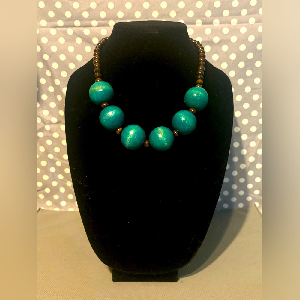 Chunky beaded necklace